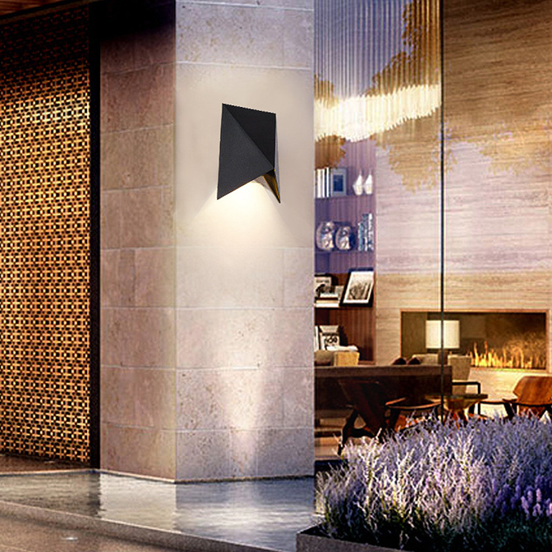 Outdoor Waterproof Wall Lamp L - Decor Lighting Cy のレビューと価格