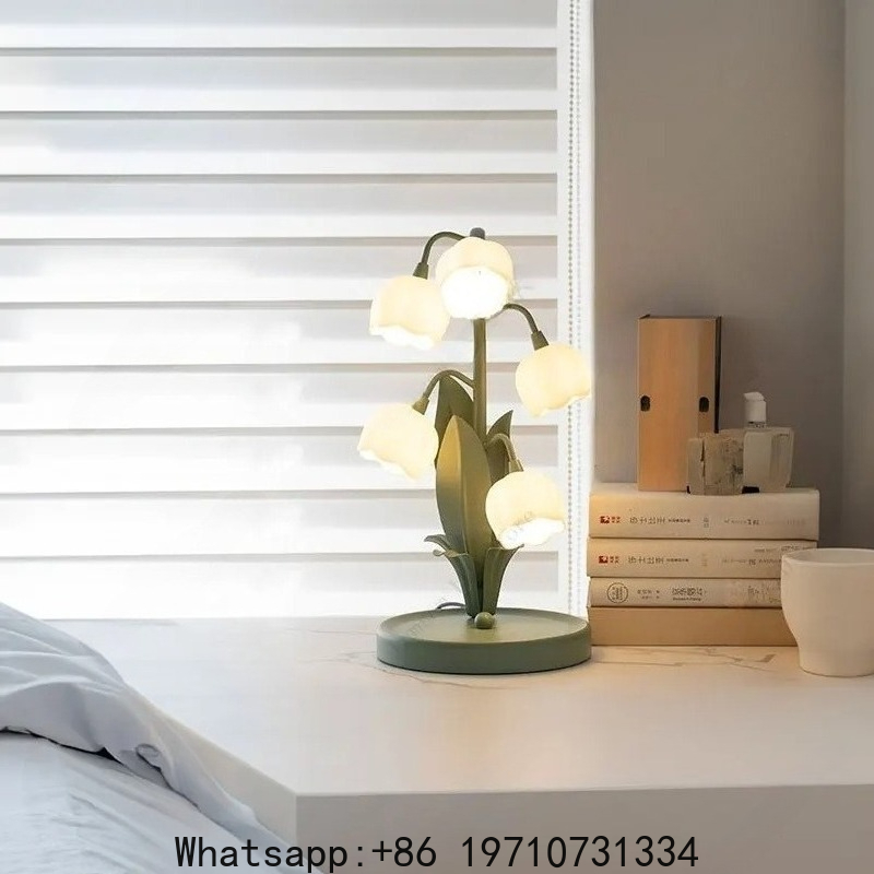 LED Flower Table Lamp Creative - Decor Lighting Cy のレビューと価格